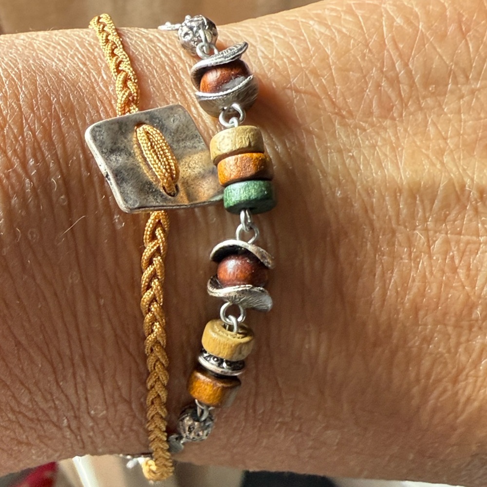 NWOT Rue 21 Delicate Multicolor Beaded Bracelet Set Boho Shabby Chic Rustic